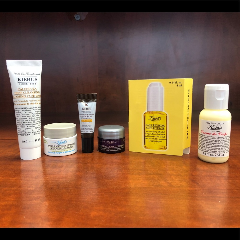 NEW Kiehl’s skincare travel size kit